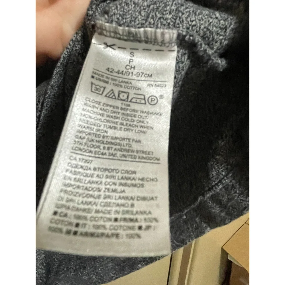 Banana Republic Luxury Touch Mens Small Grey Quarter Zip Cotton Pullover Sweater